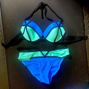 Color block bikini